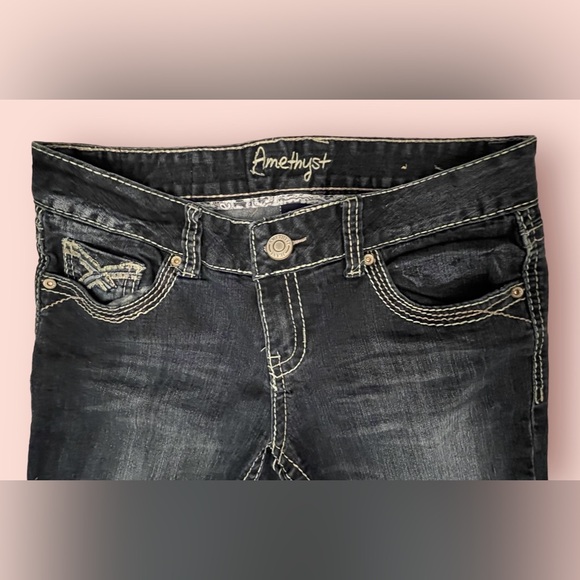 Amethyst Jeans - Picture 7 of 9